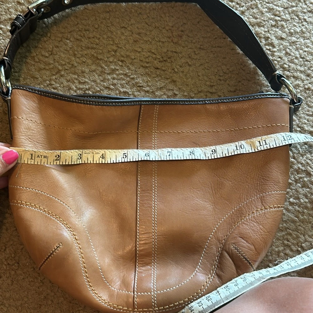 Coach purse ,adorable, soft camel toned leather🤗 - Picture 6 of 8